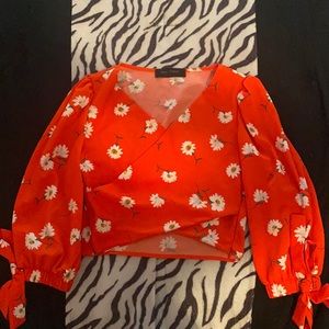 🌼 Orange/red crop top